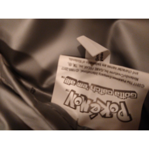 UNIQUE POKEMON LUNCH BAG - SMALL ROUND - USED CONDITION - Picture 7 of 8